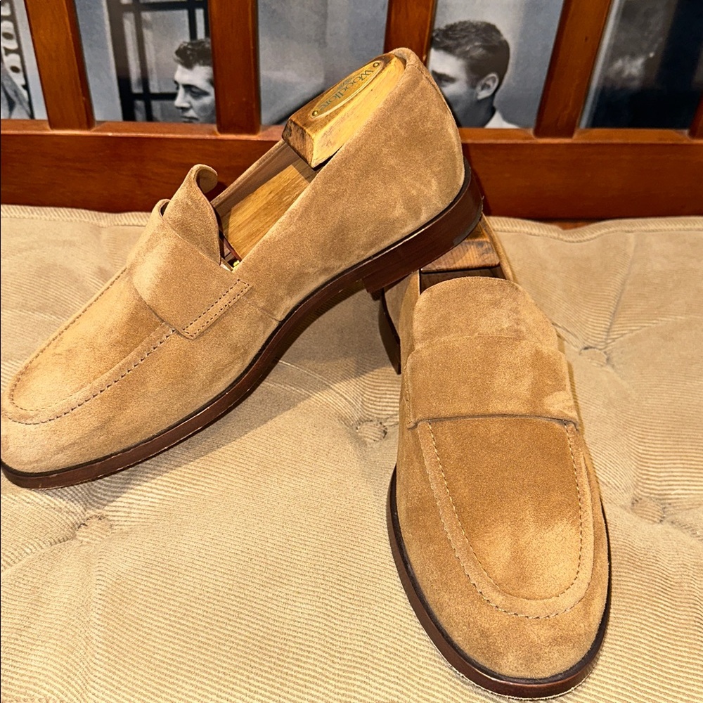 Vince Camuto Premium Dress Men's Tan Suede Loafers.  These loafers are perfect. - Picture 5 of 12